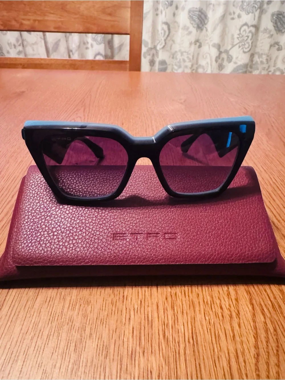 New Etro ETRO0096/G/S 0ZX99O Blue and Light Blue Cat-Eye Sunglasses Authentic